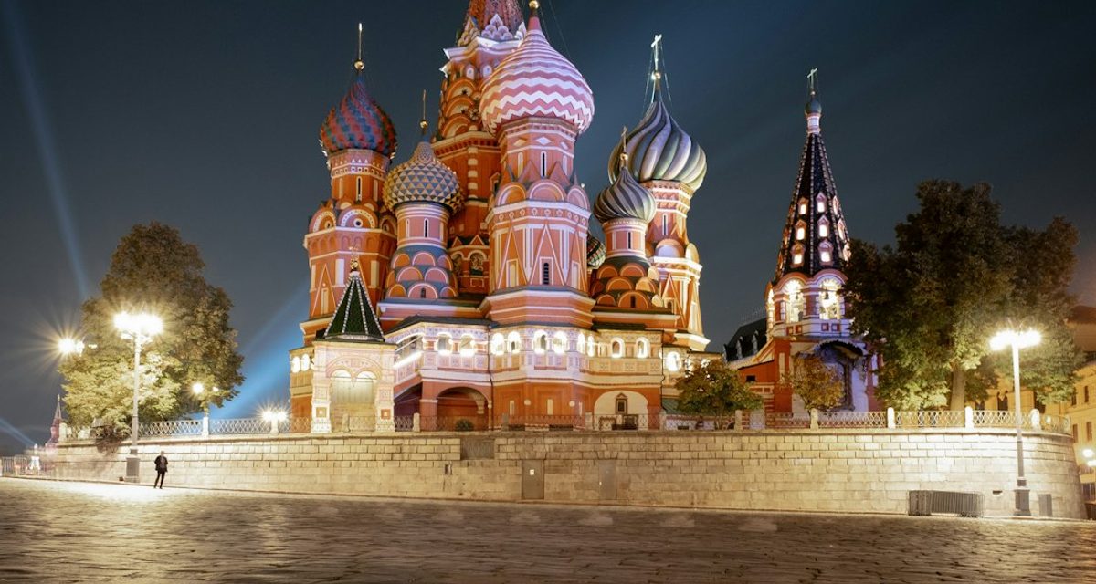 Посетителю кафе на Тверской откусили кончик носа во время драки