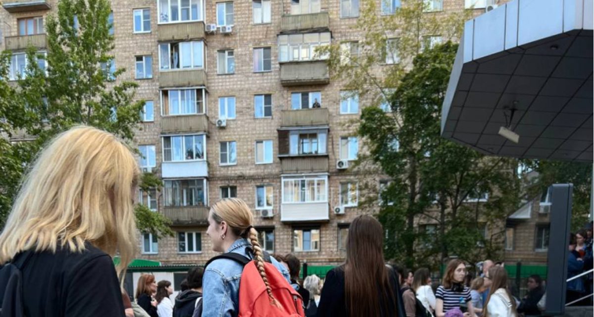 Суд отпустил Лиду Мониаву, запретив ей выходить ночью и пользоваться интернетом